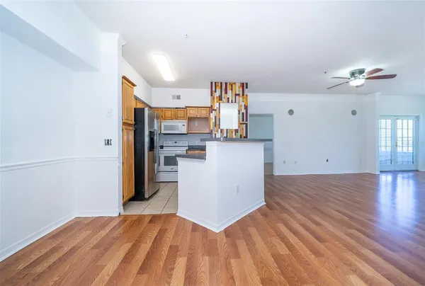 $2,050 | 6413 Astor Village Avenue, Unit 206, Orlando, FL 32835