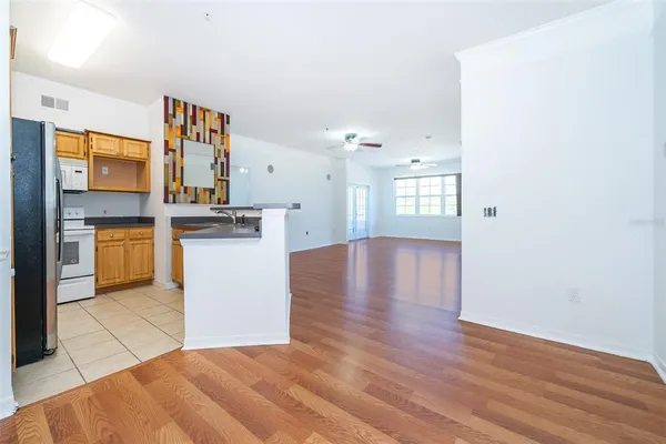 $2,050 | 6413 Astor Village Avenue, Unit 206, Orlando, FL 32835