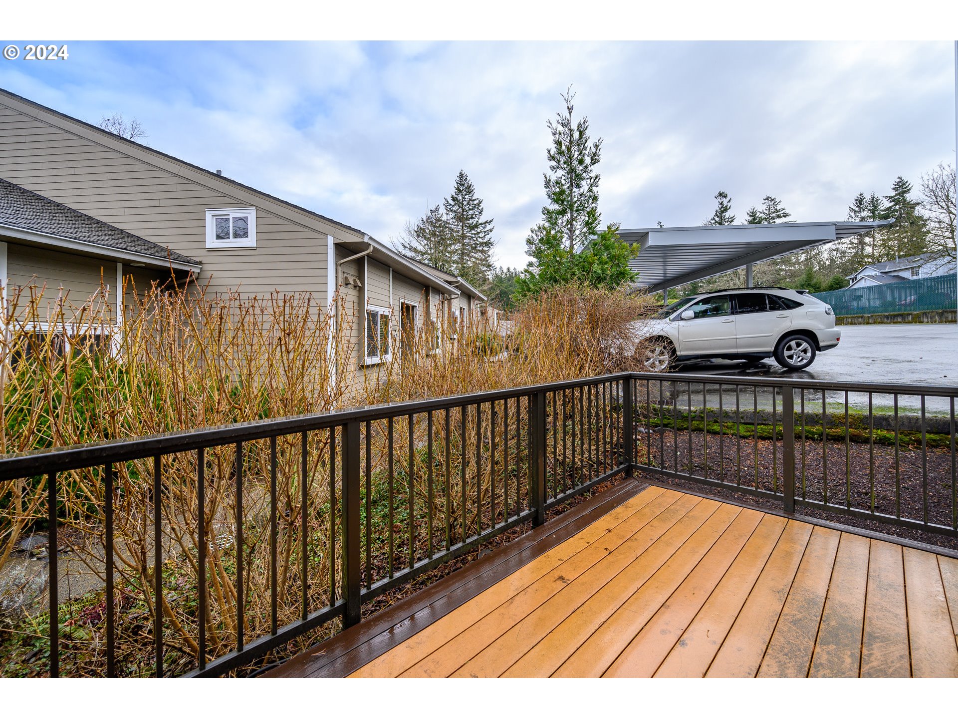 4664 Southwest Comus Place, Unit 2H Portland, OR 97219 - Photo 28 of 30 Gallery Image 28