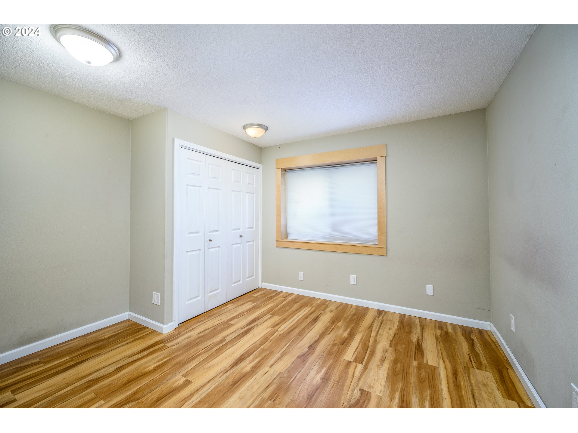 4664 Southwest Comus Place, Unit 2H Portland, OR 97219 - Photo 6 of 30 Gallery Image 6