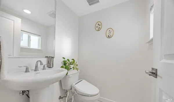 $4,500 | 1747 Linden Lane, Santa Rosa, CA 95404
