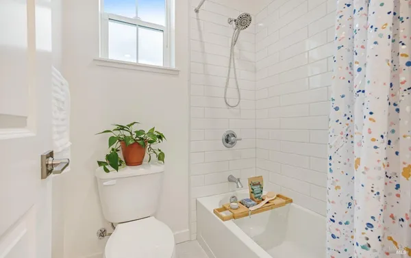 $4,500 | 1747 Linden Lane, Santa Rosa, CA 95404