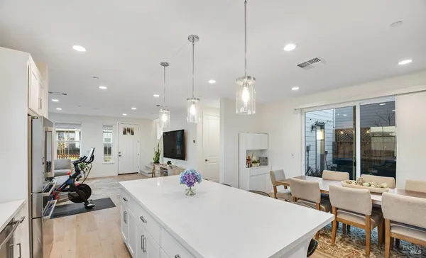 $4,500 | 1747 Linden Lane, Santa Rosa, CA 95404