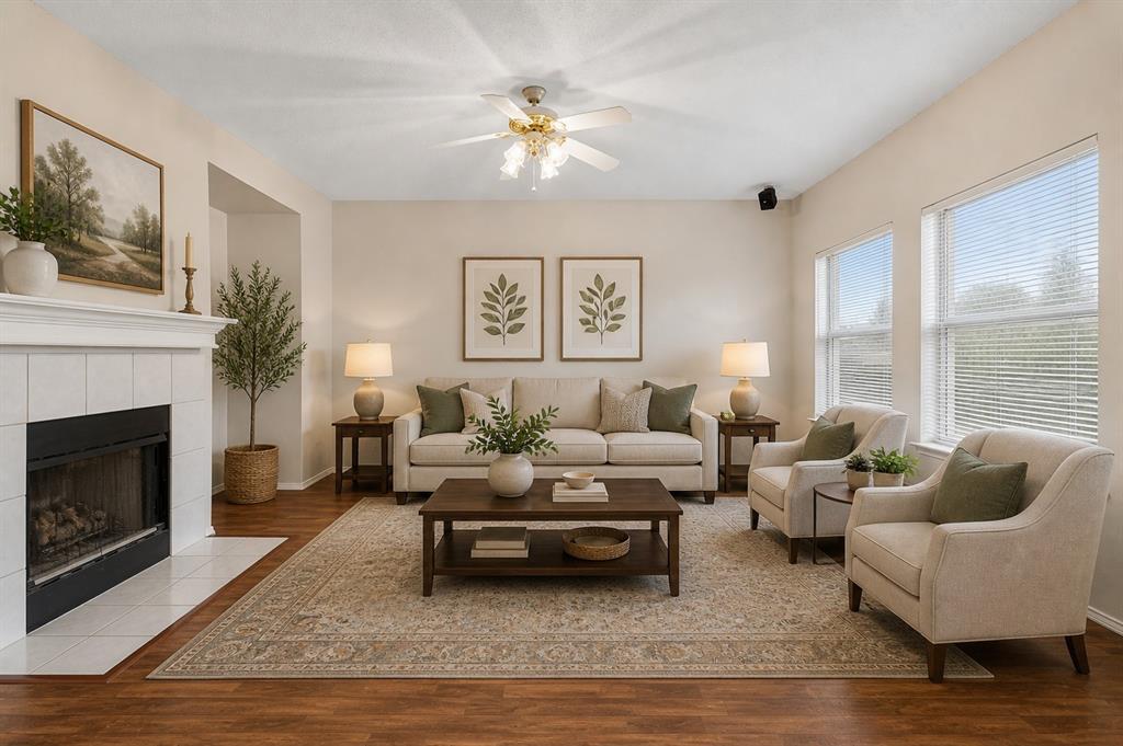 7522 Armstrong Lane Rowlett, TX 75089 - Photo 12 of 36 This photo has been virtually staged. (Family Room)