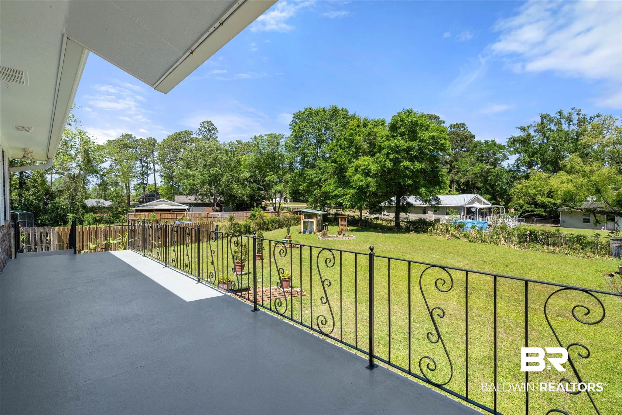 706 Sutherland Drive Chickasaw, AL 36611 - Photo 4 of 33 View of balcony