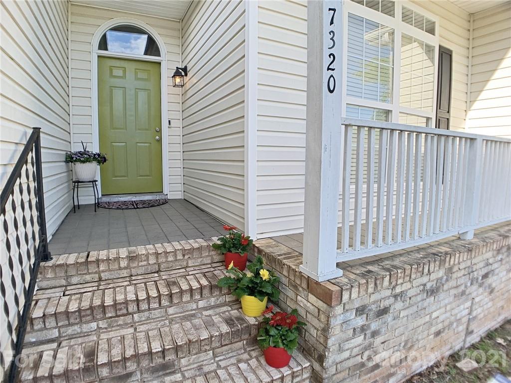 7320 Rothmore Street Charlotte, NC 28215 - Photo 2 of 32 Gallery Image 2