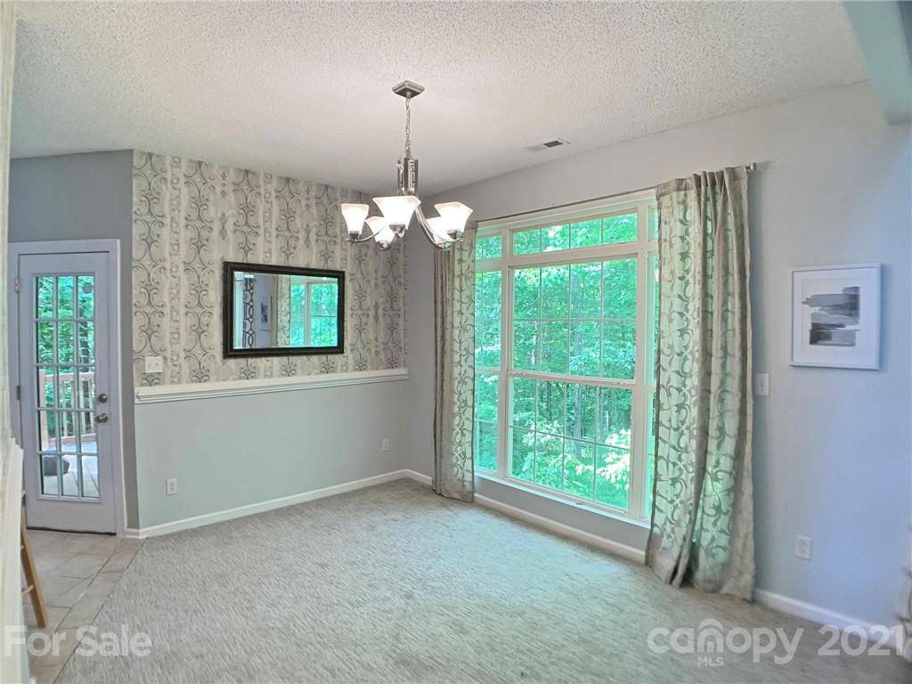 7320 Rothmore Street Charlotte, NC 28215 - Photo 11 of 32 Gallery Image 11