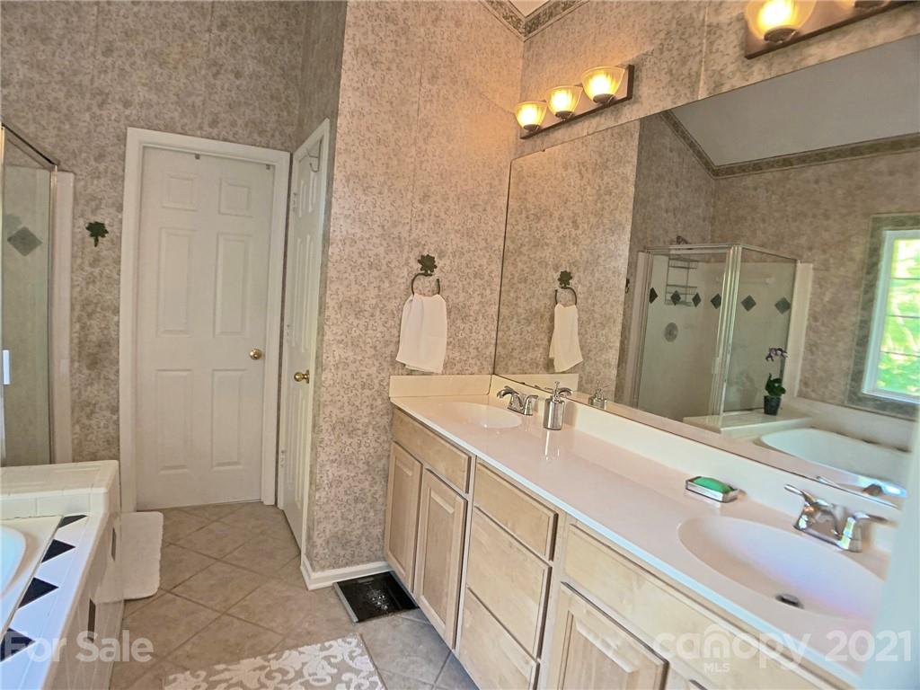 7320 Rothmore Street Charlotte, NC 28215 - Photo 16 of 32 Gallery Image 16