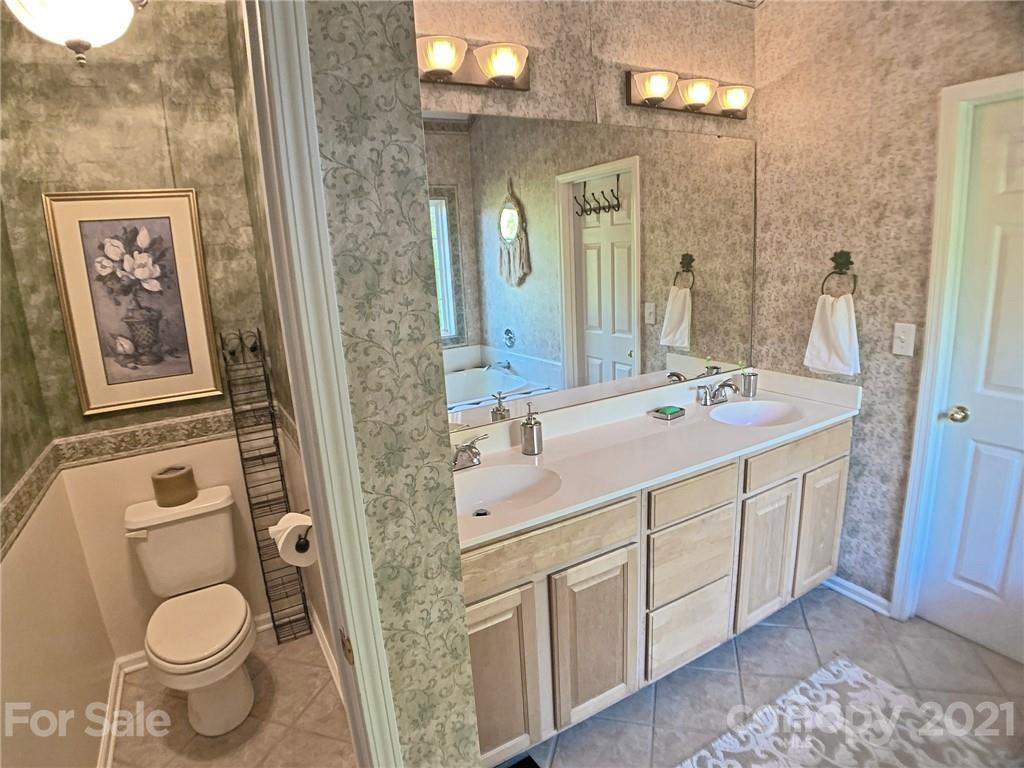 7320 Rothmore Street Charlotte, NC 28215 - Photo 17 of 32 Gallery Image 17