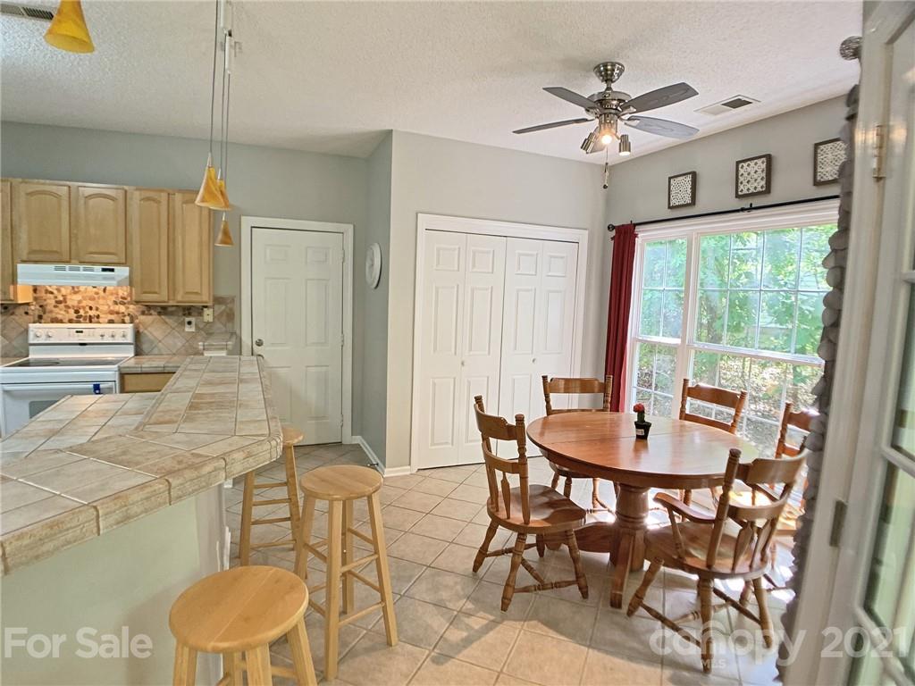 7320 Rothmore Street Charlotte, NC 28215 - Photo 8 of 32 Gallery Image 8