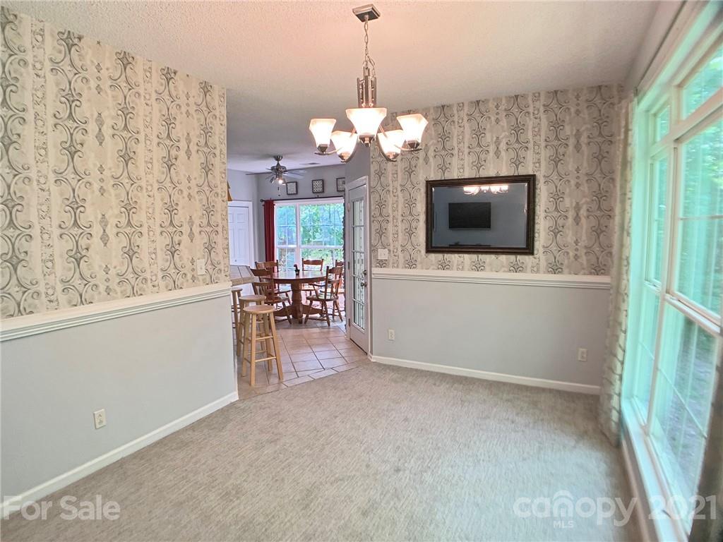 7320 Rothmore Street Charlotte, NC 28215 - Photo 10 of 32 Gallery Image 10