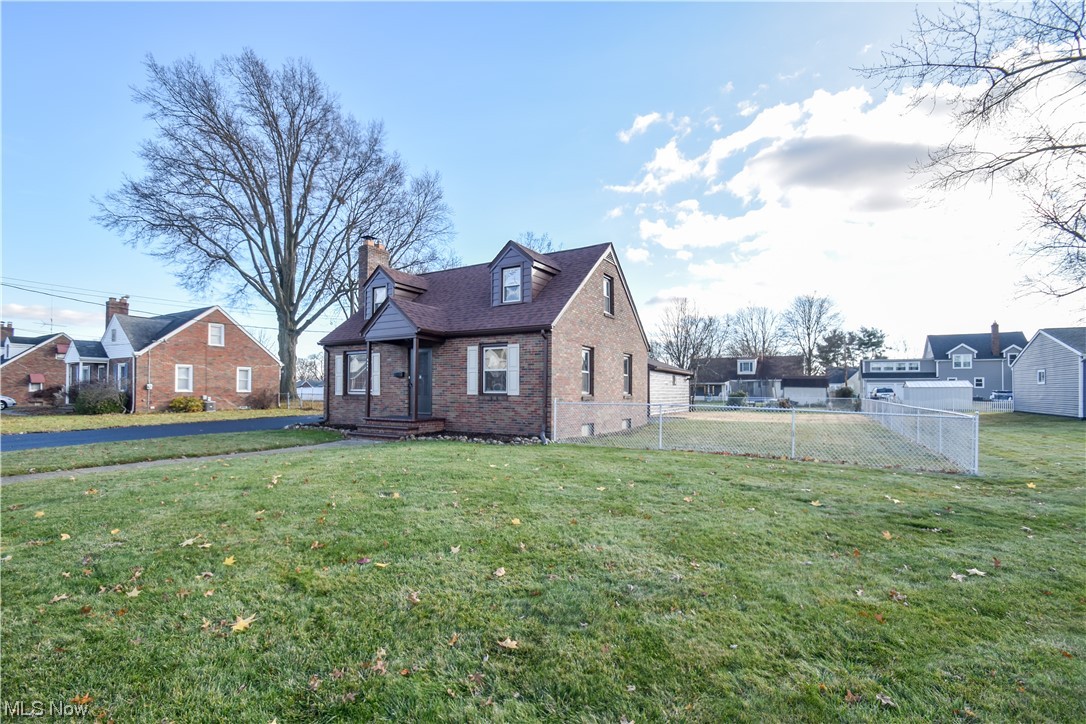 4448 Emma Street Northwest Canton, OH 44708 - Photo 4 of 34 Gallery Image 4