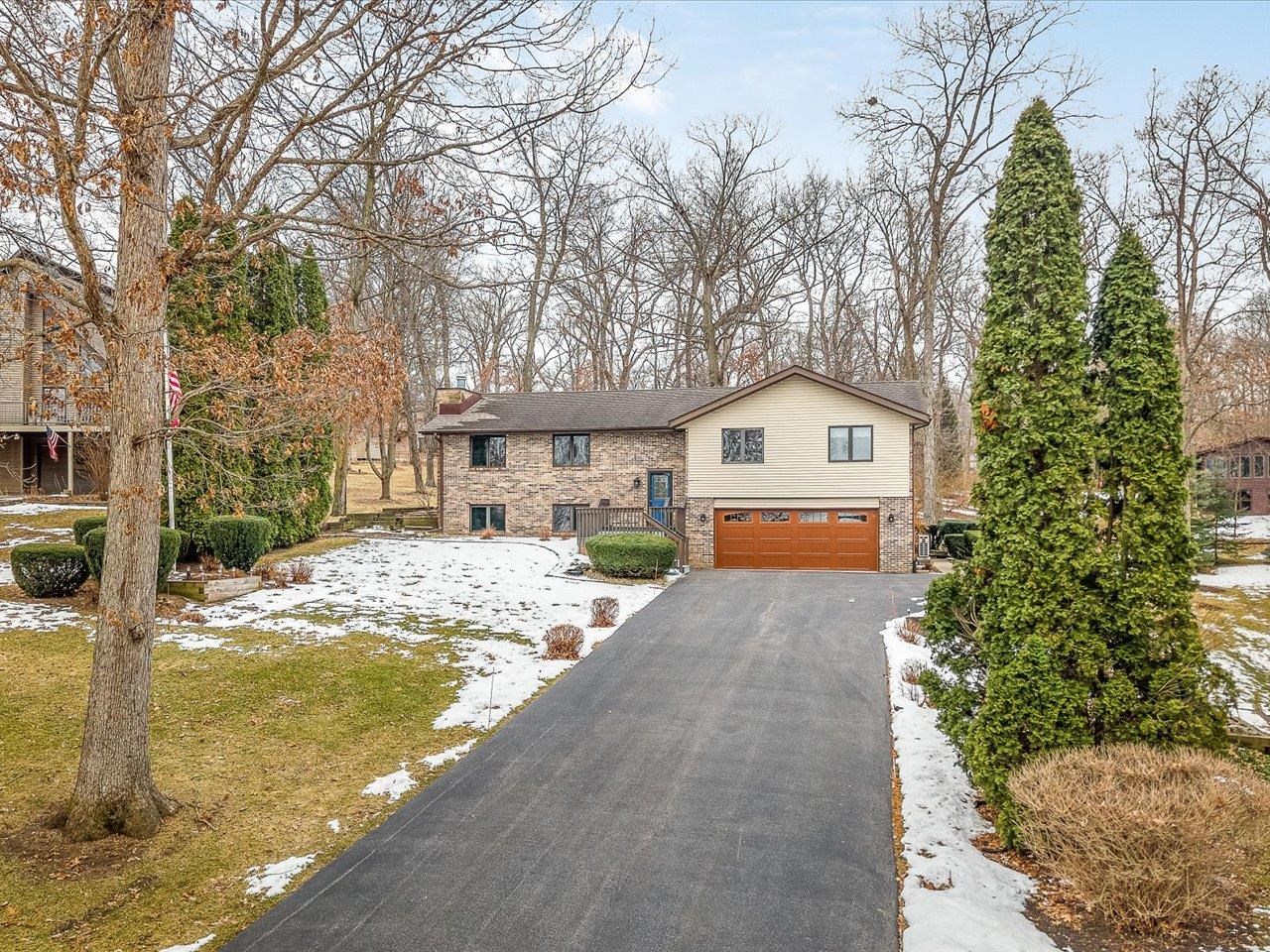 548 Baintree Road Lake Summerset, IL 61019 - Photo 1 of 71