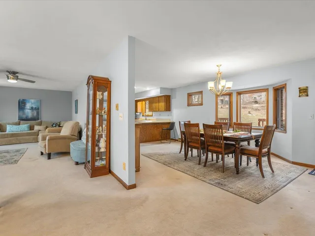 $379,900 | 548 Baintree Road, Lake Summerset, IL 61019