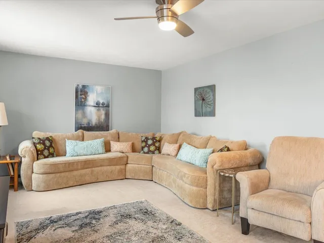 $379,900 | 548 Baintree Road, Lake Summerset, IL 61019