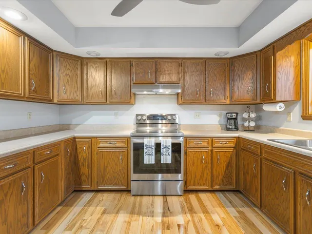 $379,900 | 548 Baintree Road, Lake Summerset, IL 61019