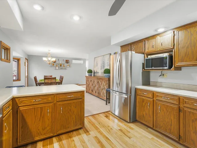 $379,900 | 548 Baintree Road, Lake Summerset, IL 61019