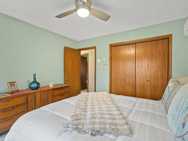 $379,900 | 548 Baintree Road, Lake Summerset, IL 61019
