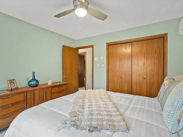 $379,900 | 548 Baintree Road, Lake Summerset, IL 61019