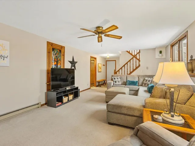 $379,900 | 548 Baintree Road, Lake Summerset, IL 61019