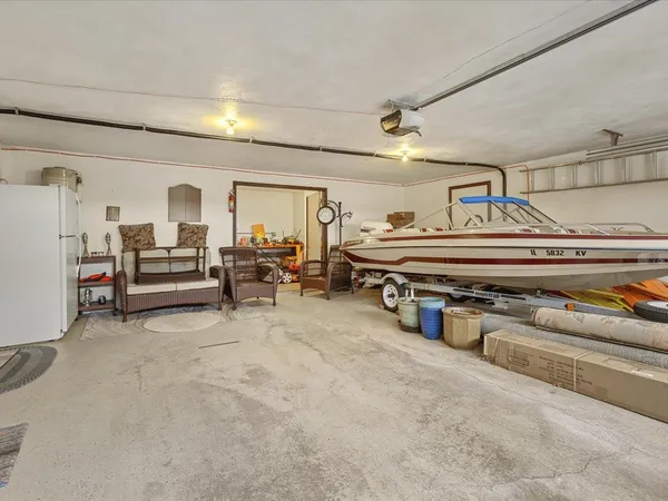 $379,900 | 548 Baintree Road, Lake Summerset, IL 61019