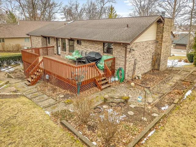 $379,900 | 548 Baintree Road, Lake Summerset, IL 61019