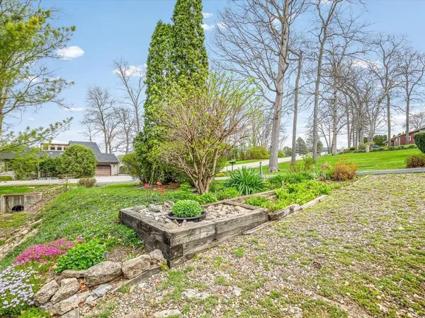 $379,900 | 548 Baintree Road, Lake Summerset, IL 61019