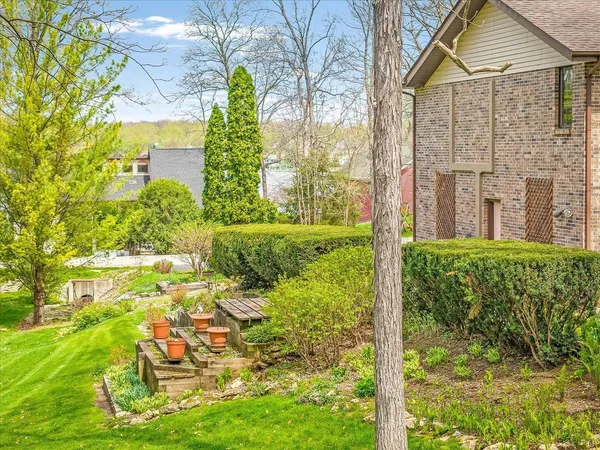 $379,900 | 548 Baintree Road, Lake Summerset, IL 61019