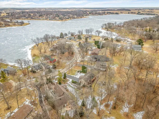 $379,900 | 548 Baintree Road, Lake Summerset, IL 61019