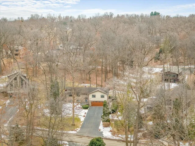 $379,900 | 548 Baintree Road, Lake Summerset, IL 61019