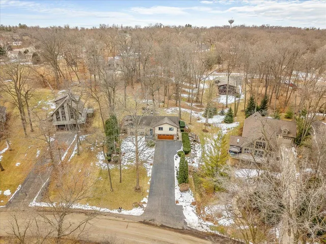 $379,900 | 548 Baintree Road, Lake Summerset, IL 61019