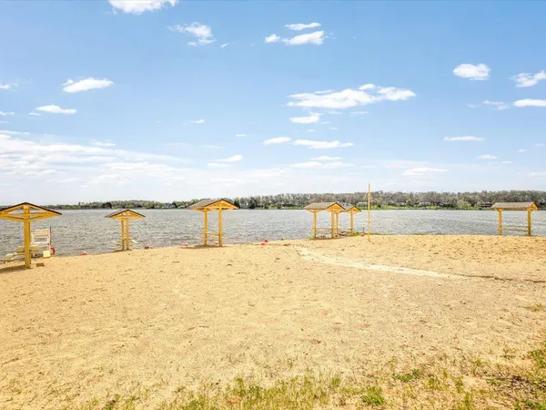 $379,900 | 548 Baintree Road, Lake Summerset, IL 61019