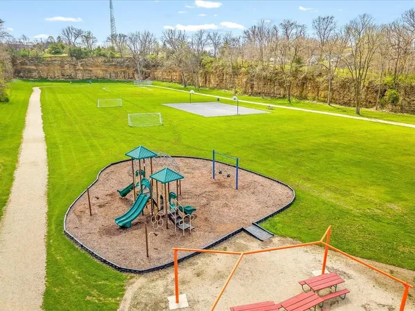 $379,900 | 548 Baintree Road, Lake Summerset, IL 61019