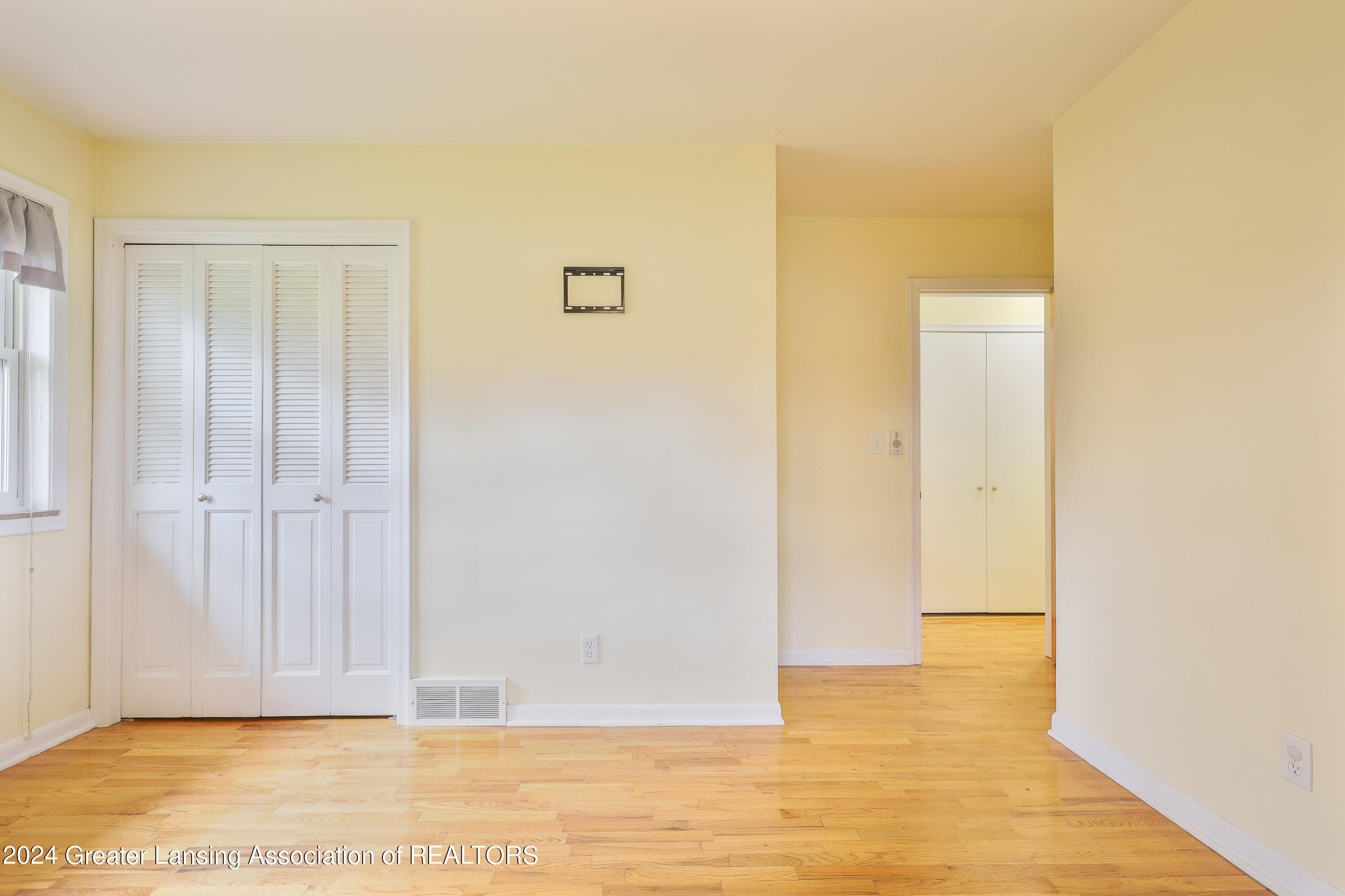 2803 South Cambridge Road Lansing, MI 48911 - Photo 27 of 68 Cambridge-39