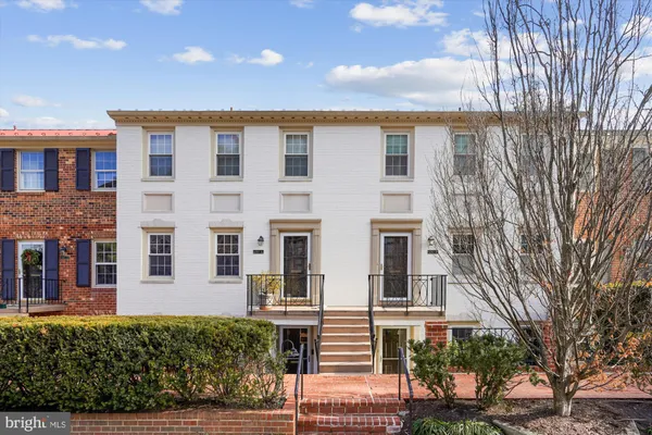 $975,000 | 3263 Sutton Place Northwest, Unit C, Washington, DC 20016
