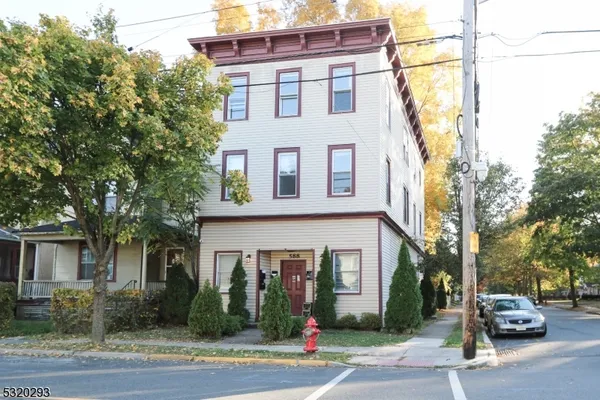 $2,800 | 588 Argyle Avenue, Unit 3, Orange, NJ 07050