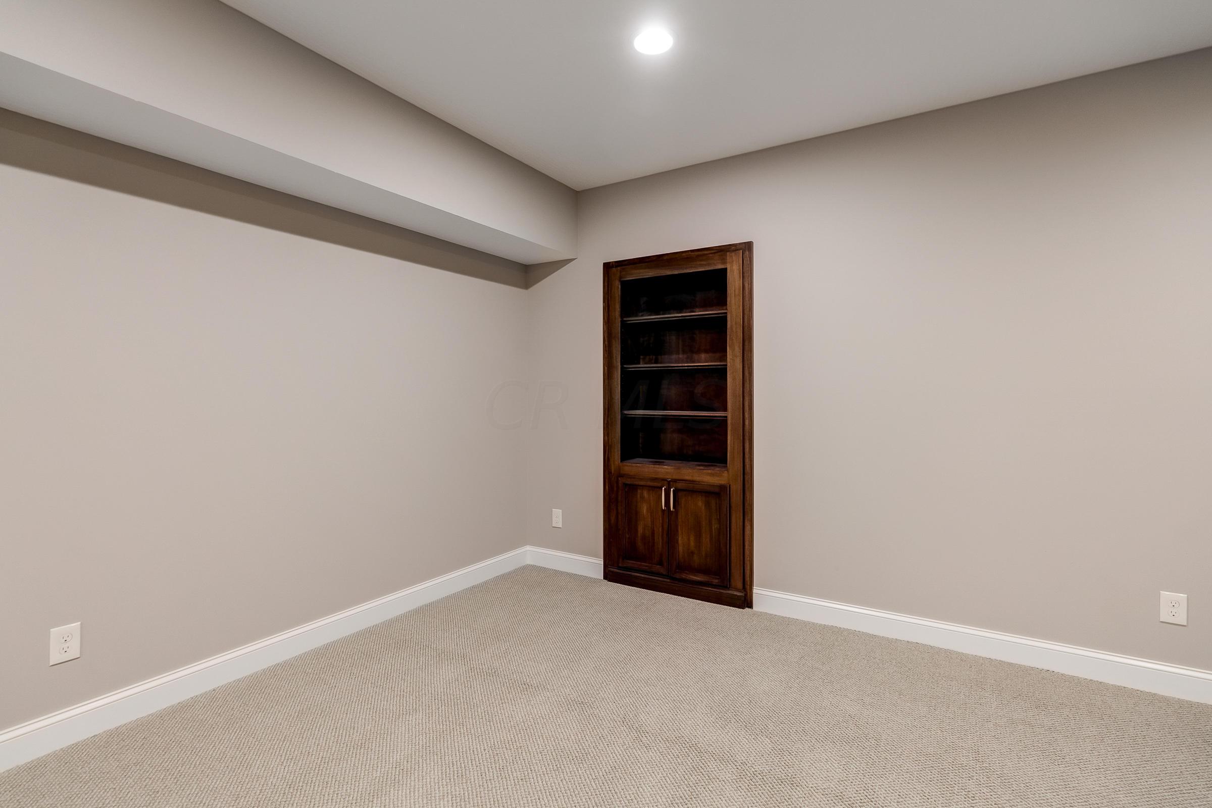 8664 Patterson Road Hilliard, OH 43026 - Photo 32 of 54 Gallery Image 32