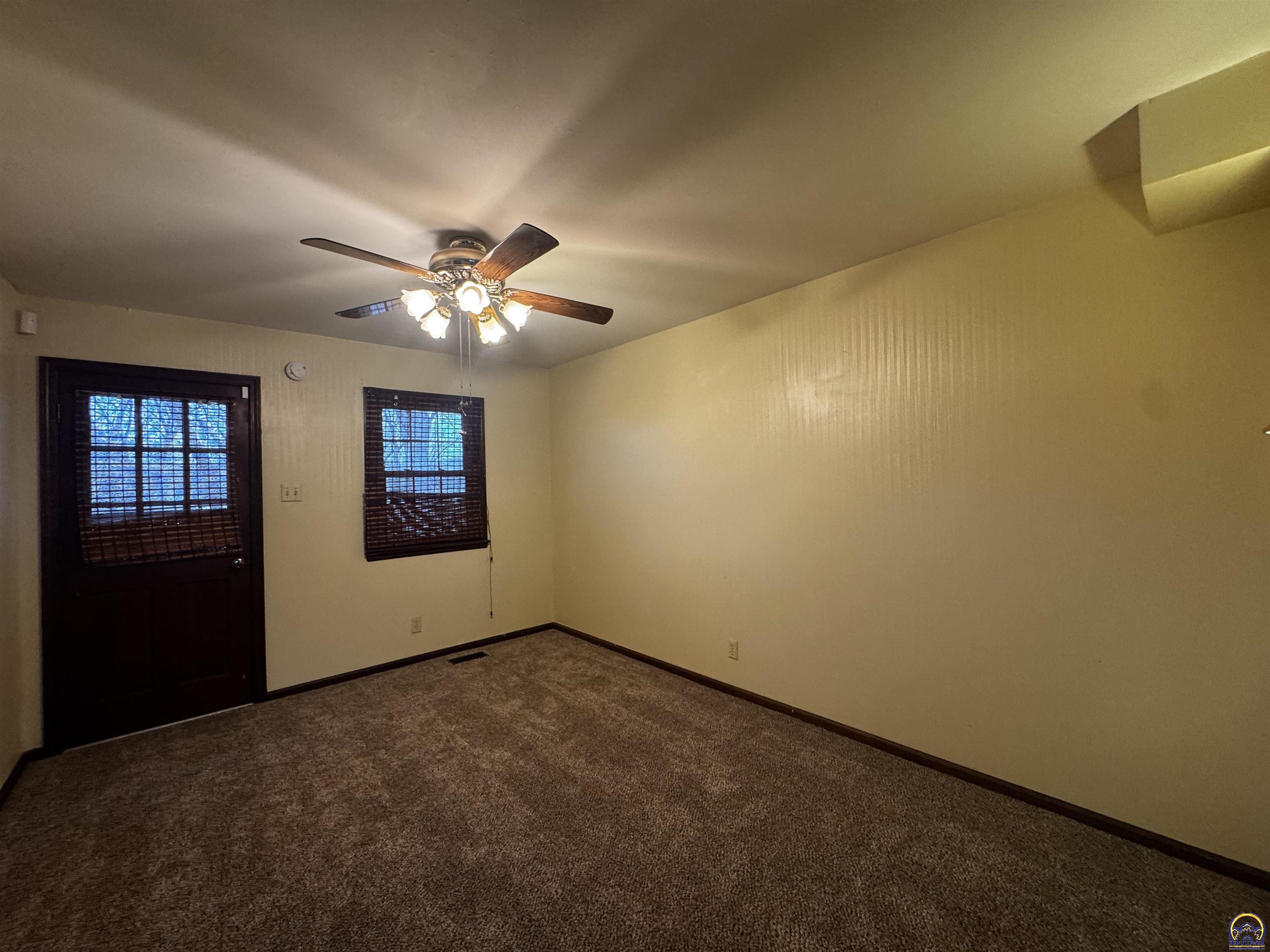 5002 Southwest 28th Street Topeka, KS 66614 - Photo 12 of 33