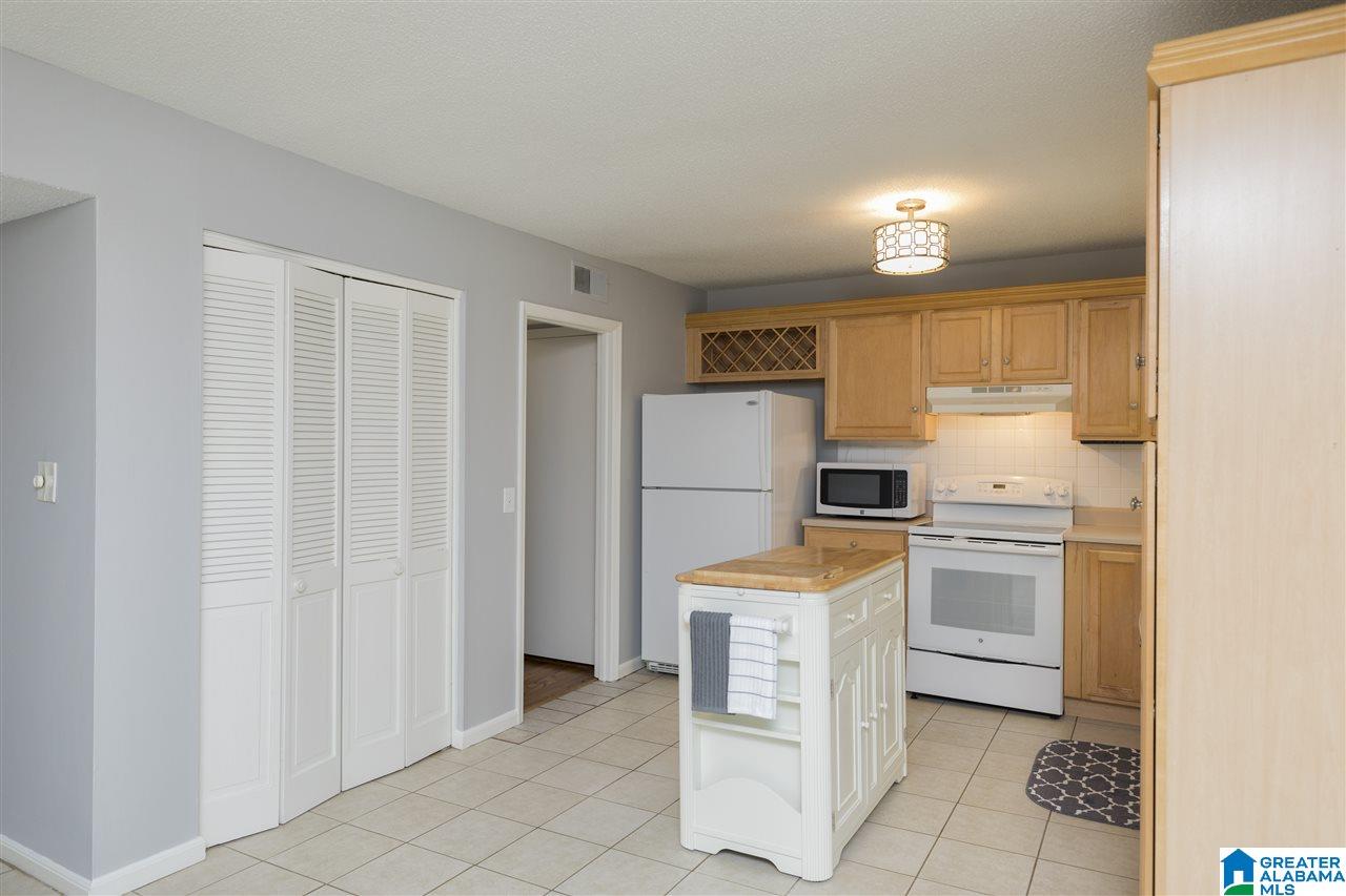 3847 Overton Manor Trail Birmingham, AL 35243 - Photo 10 of 22