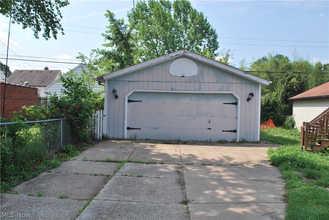 8017 Snow Road Parma, OH 44129 - Photo 23 of 23
