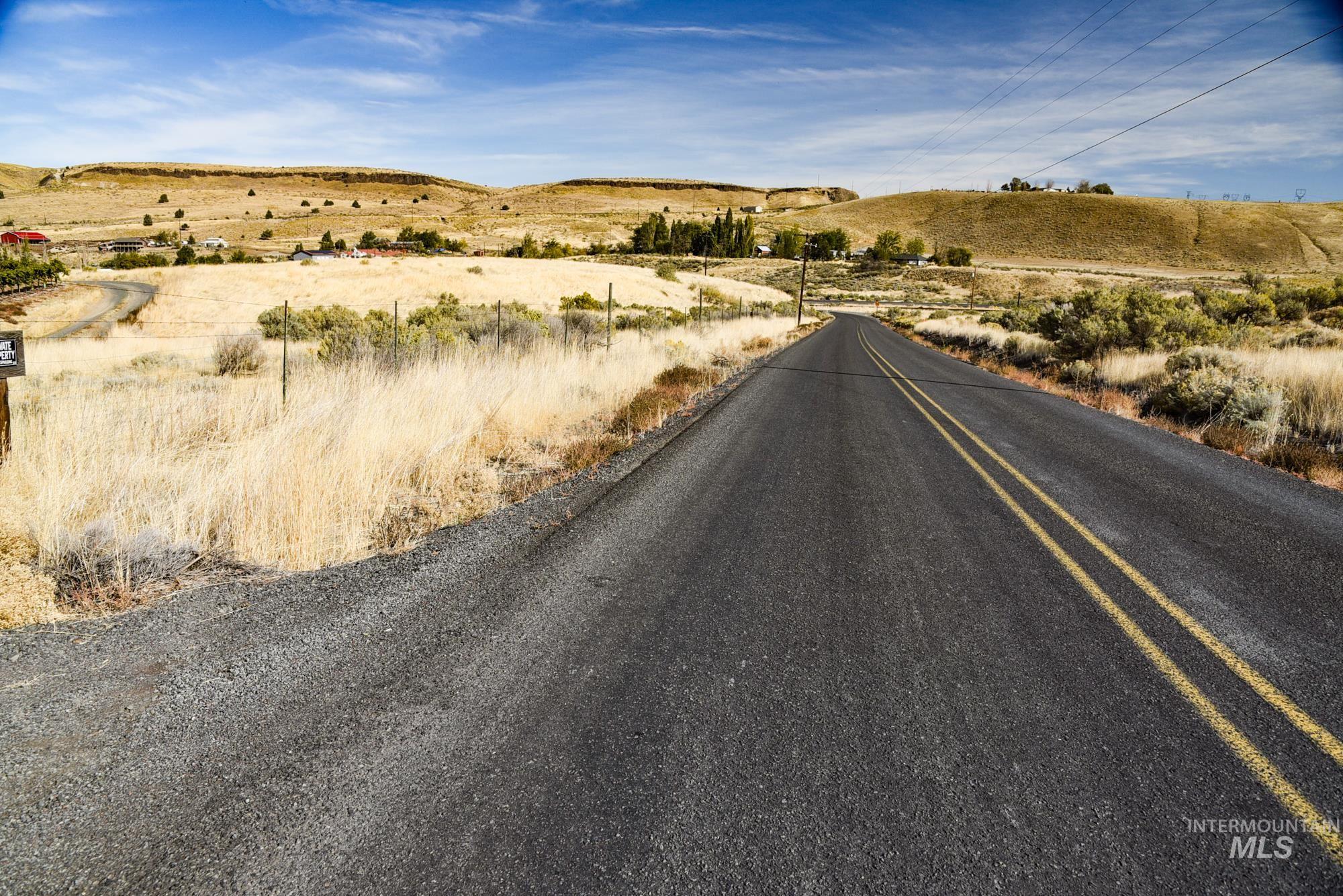 73809 Rattlesnake Road Arlington, OR 97812 - Photo 5 of 13 View of asphalt road