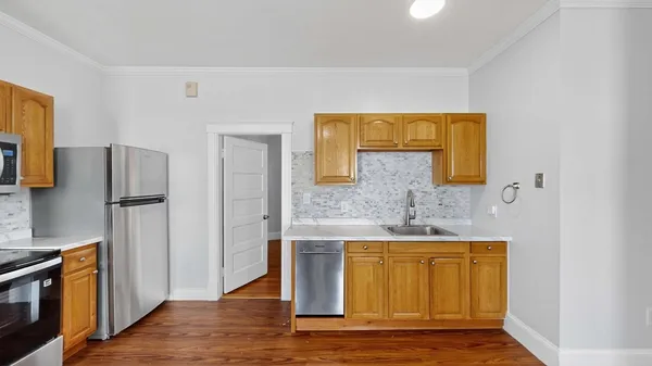 $3,145 | 10 Porter Street, Unit 1, Salem, MA 01970