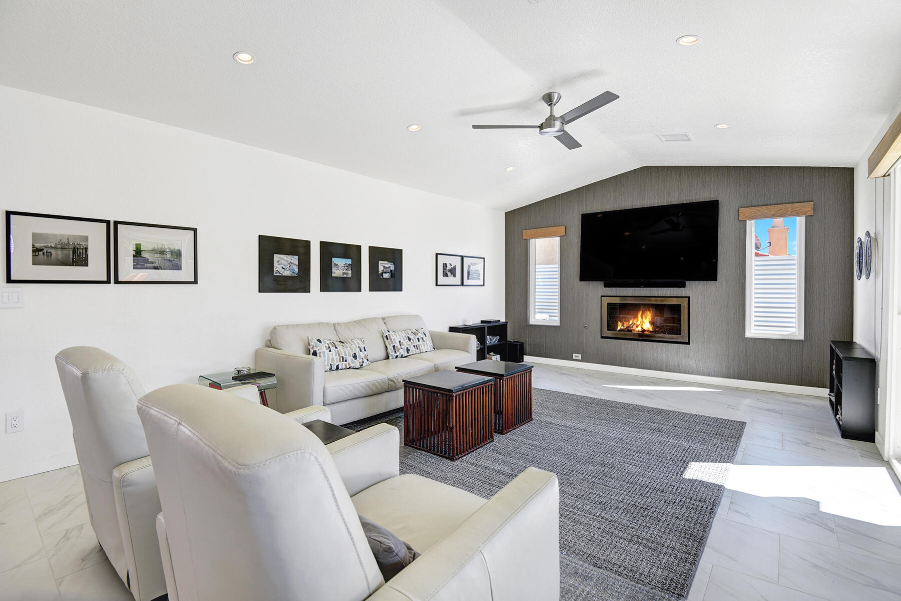 2405 East Bellamy Road Palm Springs, CA 92262 - Photo 10 of 36 LIVING ROOM.jpg mls