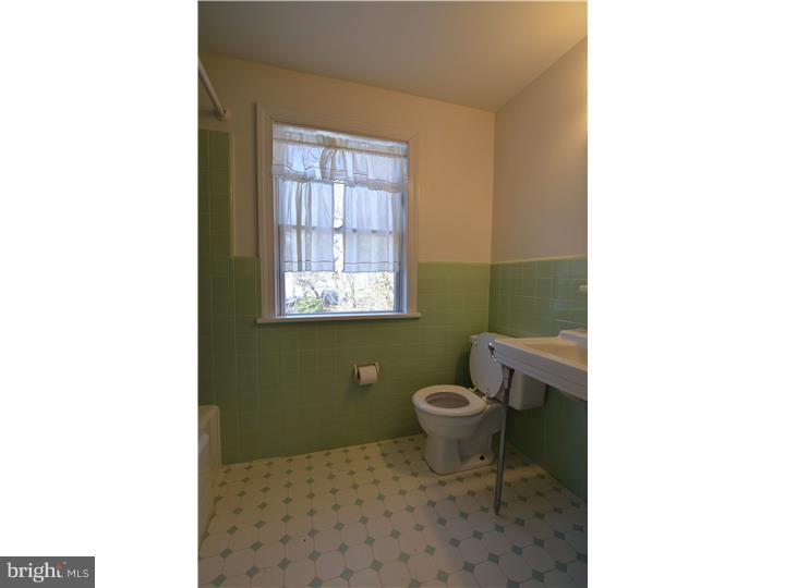 4 Evergreen Avenue Wayne, PA 19087 - Photo 20 of 24 Bathroom