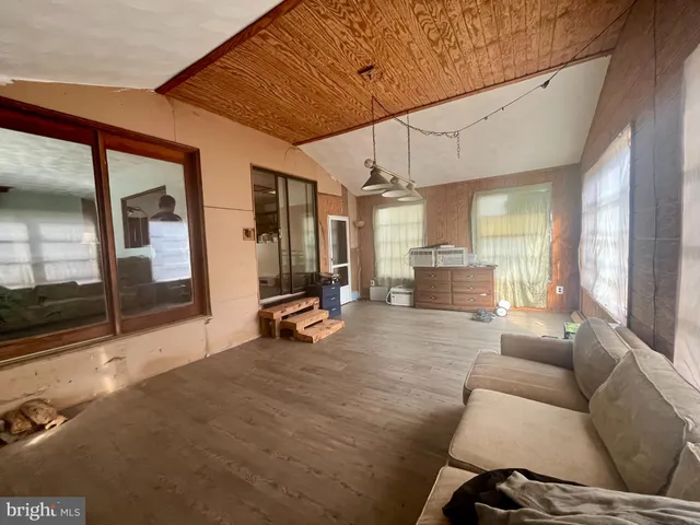 $158,000 | 305 Rickard Place, Rileyville, VA 22650