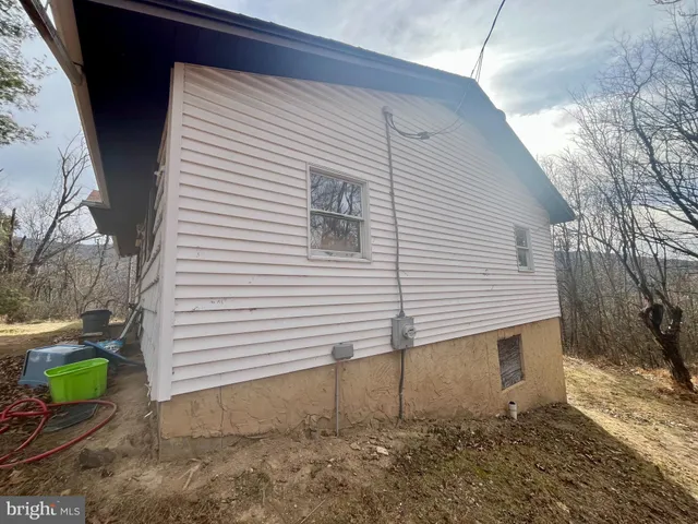 $158,000 | 305 Rickard Place, Rileyville, VA 22650