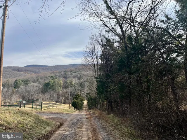 $158,000 | 305 Rickard Place, Rileyville, VA 22650