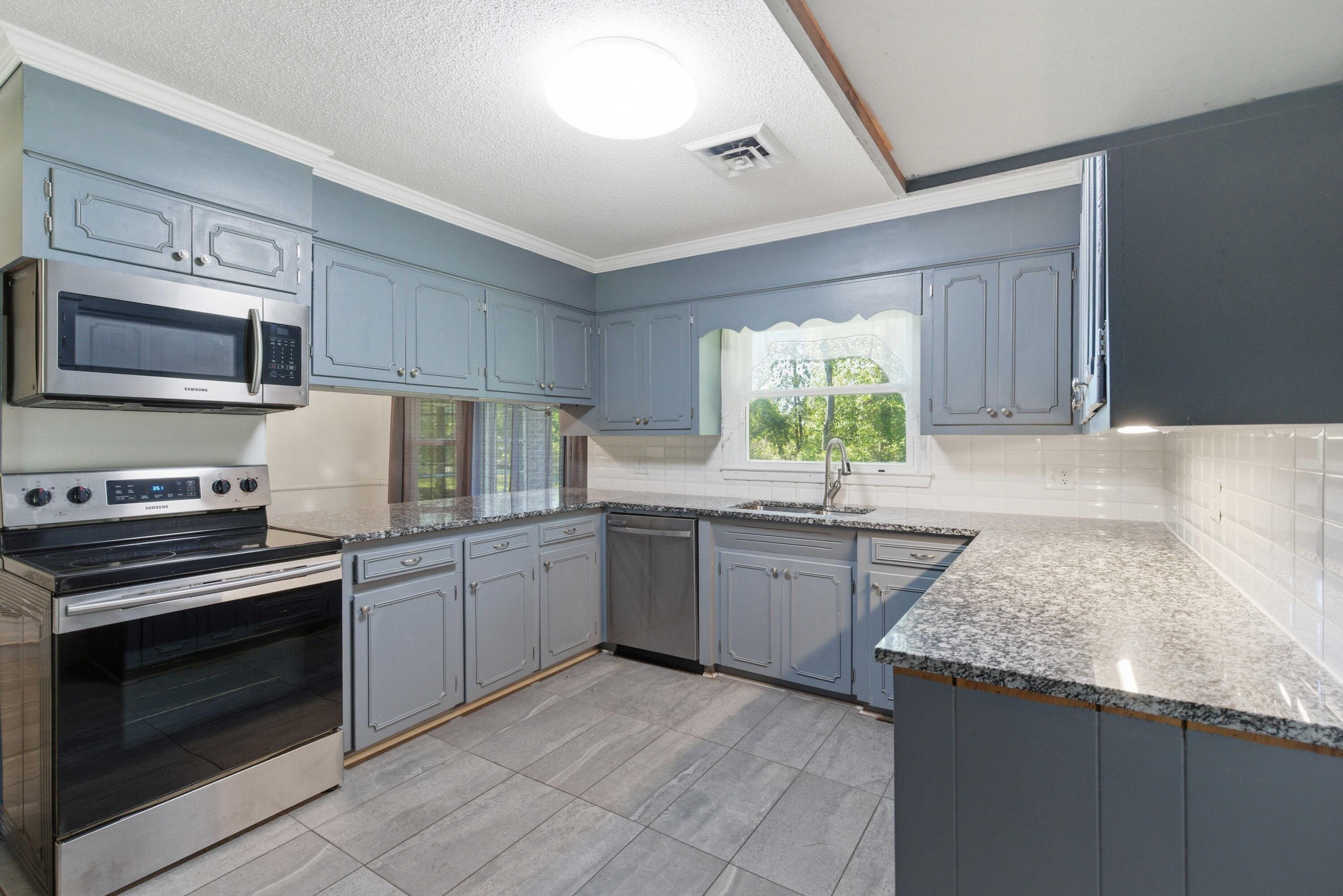 3936 Vance Road Holly Hill, SC 29059 - Photo 12 of 65