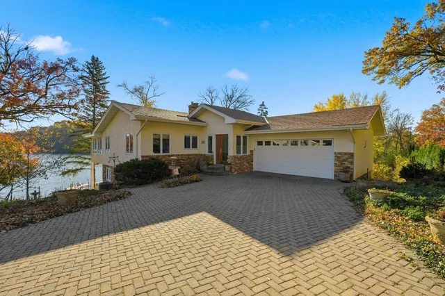 $1,099,900 | 8190 Hill Trail North, Lake Elmo, MN 55042