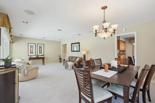 $1,099,900 | 8190 Hill Trail North, Lake Elmo, MN 55042